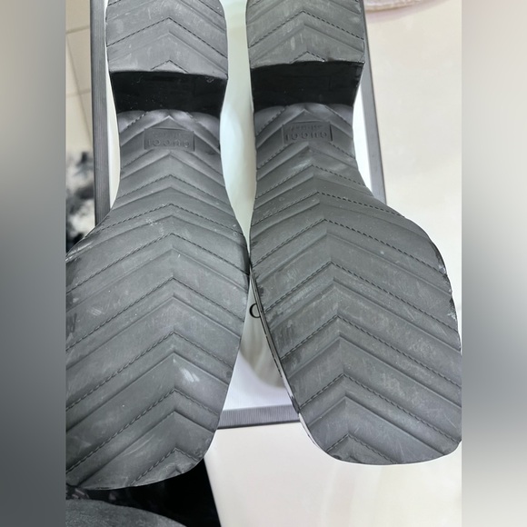 Gucci Women's Black Slide Sandals - Picture 6 of 7